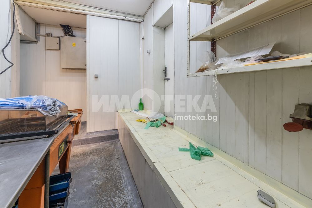 Продава МАГАЗИН, гр. Варна, Левски 1, снимка 6 - Магазини - 53706520