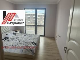 Продава 3-стаен град Кърджали Възрожденци - [1] 