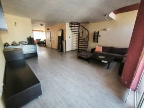 3+ Schlafzimmer Zentar, Burgas