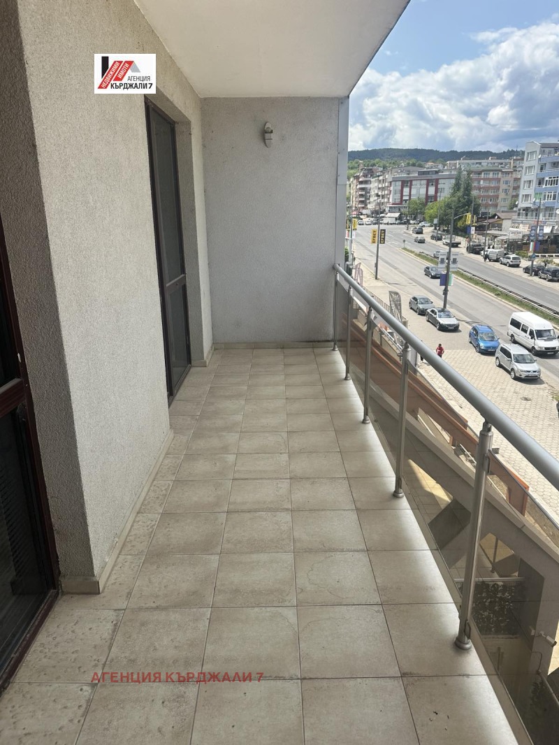 Te koop  2 slaapkamers Kardzjali , Vazrozjdentsi , 115 m² | 28500107 - afbeelding [8]