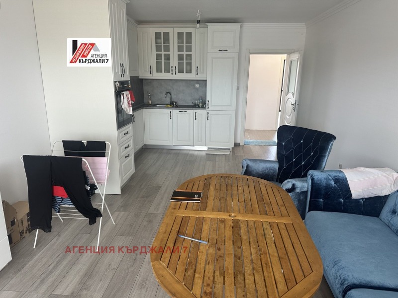 Te koop  2 slaapkamers Kardzjali , Vazrozjdentsi , 115 m² | 28500107 - afbeelding [7]