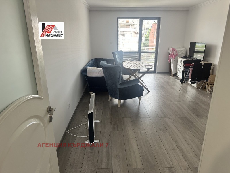 Te koop  2 slaapkamers Kardzjali , Vazrozjdentsi , 115 m² | 28500107 - afbeelding [6]