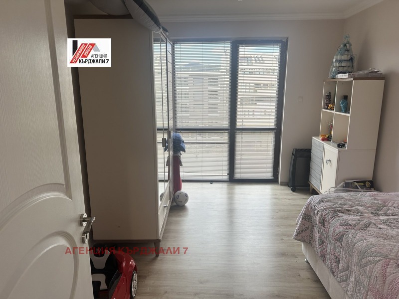 Te koop  2 slaapkamers Kardzjali , Vazrozjdentsi , 115 m² | 28500107 - afbeelding [3]