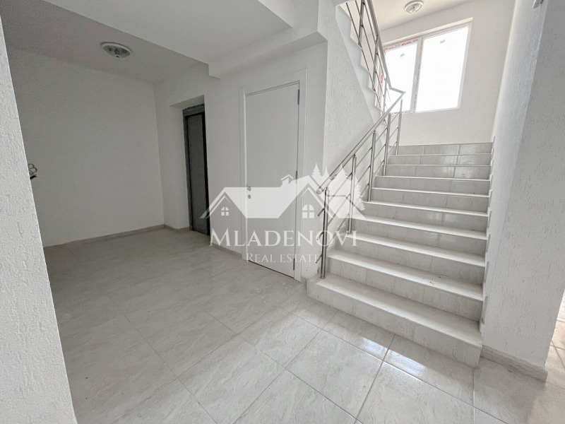 Продава 3-СТАЕН, гр. Бургас, област Бургас, снимка 2 - Апартаменти - 53498013