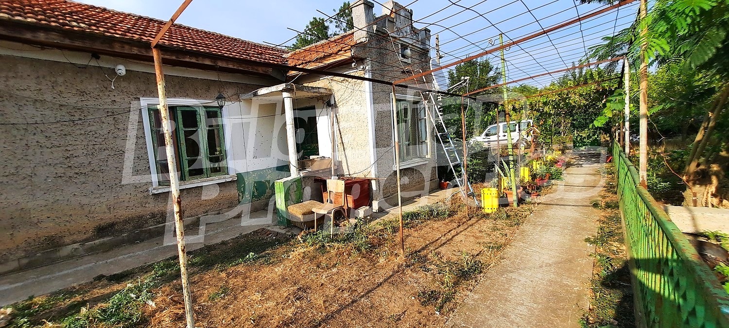 Продава КЪЩА, с. Захари Стояново, област Добрич