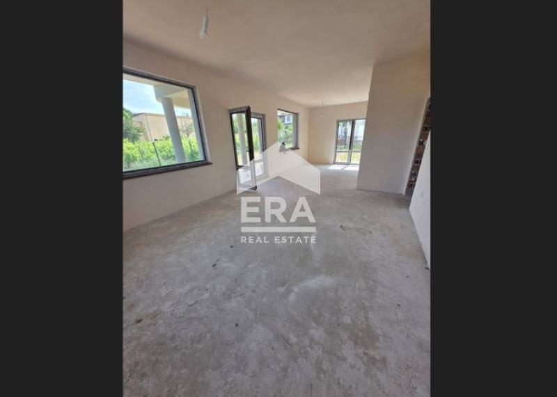 Продава  Къща област Варна , с. Равна гора , 245 кв.м | 57685227 - изображение [2]