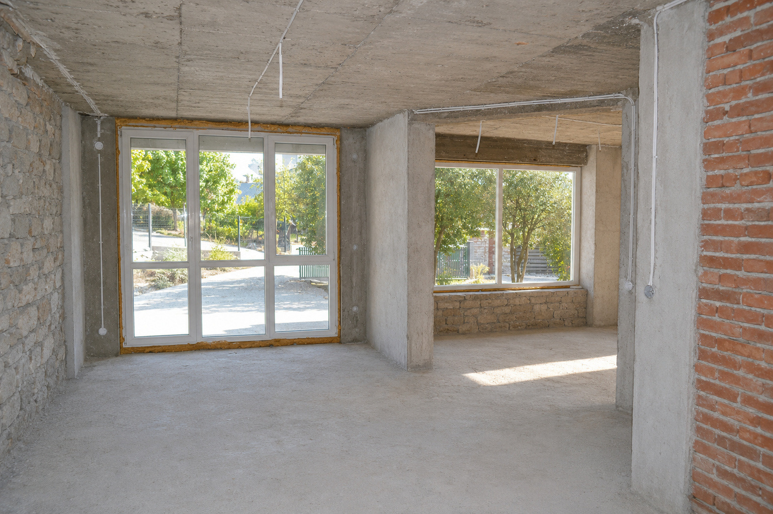 Продава КЪЩА, с. Илинденци, област Благоевград, снимка 2 - Къщи - 55602967