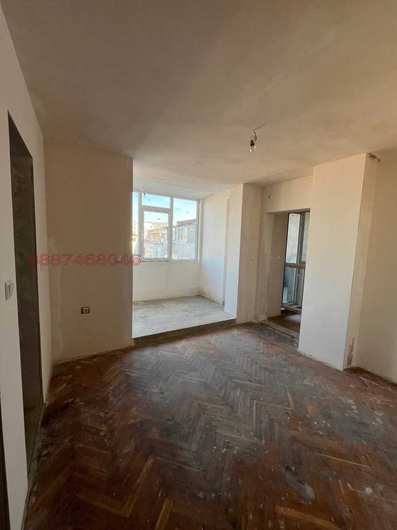 Продава 2-СТАЕН в град Варна, Конфуто - 55 кв.м / 124 000 € » 242 522.92 лв.