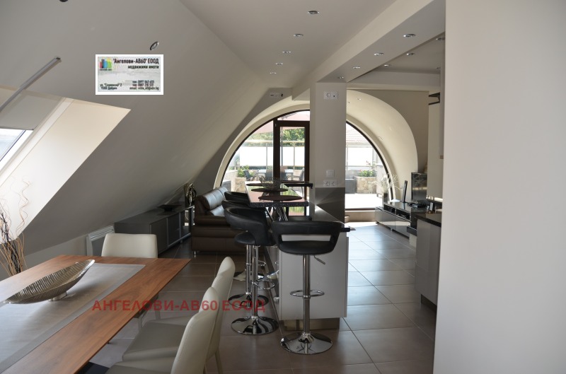 Продава МЕЗОНЕТ в град Добрич, Център - 235 кв.м / 290 000 € » 567 190.70 лв., АНГЕЛОВИ-АВ60 ЕООД
