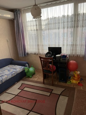 Продажба на тристайни апартаменти в град Пазарджик - изображение 15 
