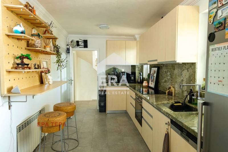 Продава  Къща град София , в.з.Бункера , 246 кв.м | 14040264 - изображение [2]