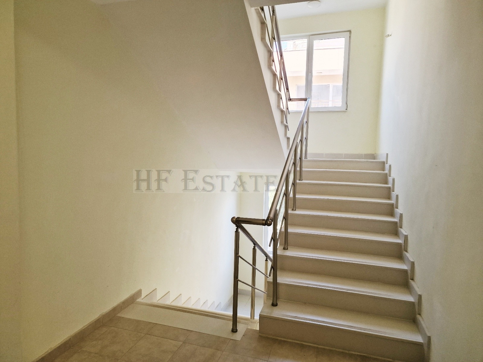 Продава 1-СТАЕН, гр. Бяла, област Варна, снимка 13 - Апартаменти - 56057036