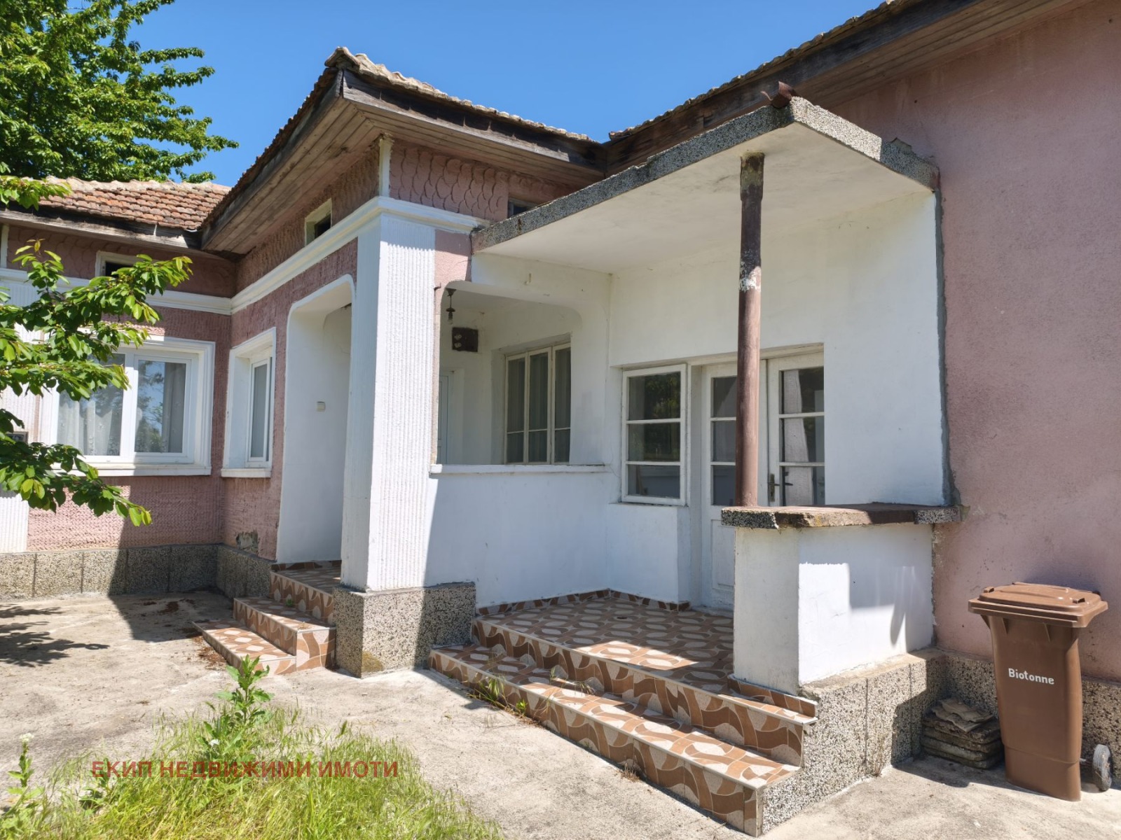 Продава КЪЩА, гр. Генерал Тошево, област Добрич, снимка 2 - Къщи - 54819209