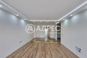 3-стаен град София, Сухата река 14