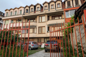 Продажба на четеристайни апартаменти в област София - изображение 2 
