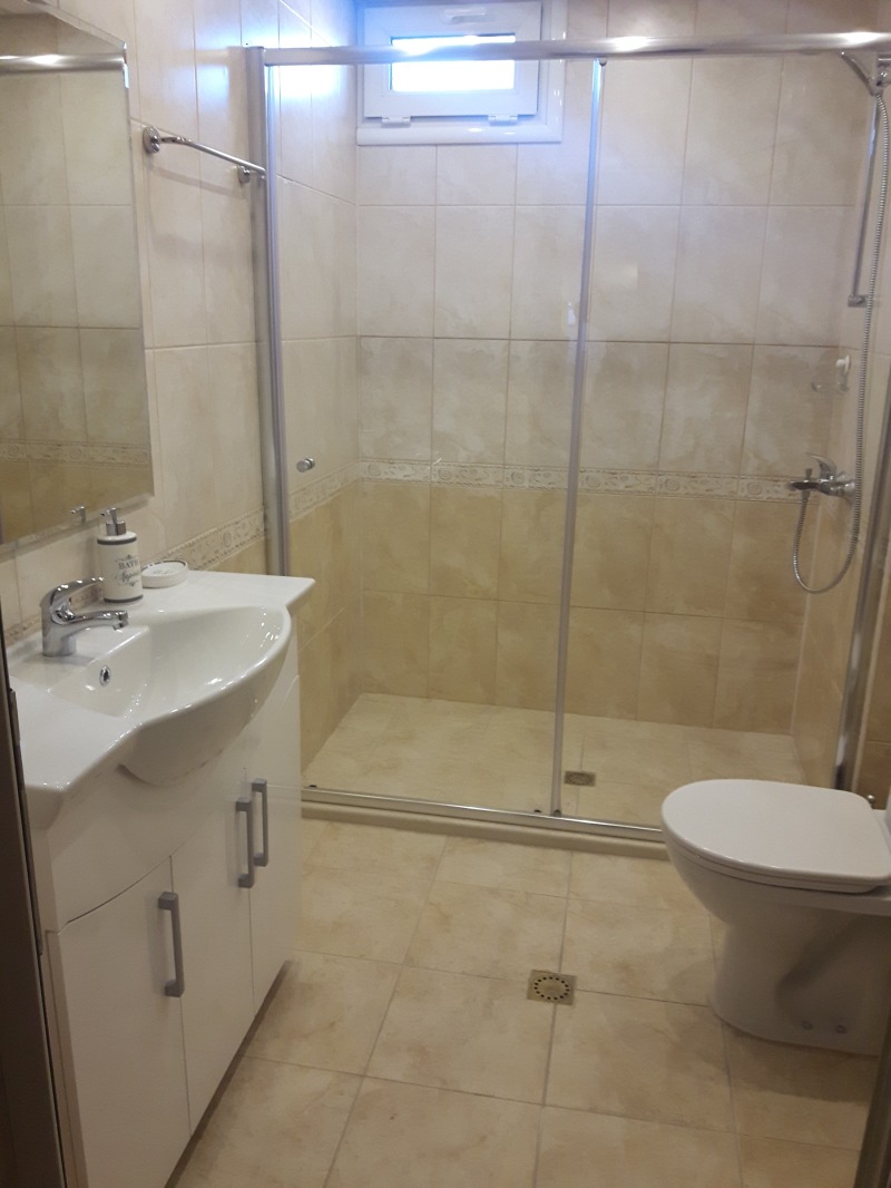 Продава МНОГОСТАЕН, гр. Русе, Родина 1, снимка 10 - Апартаменти - 52779207