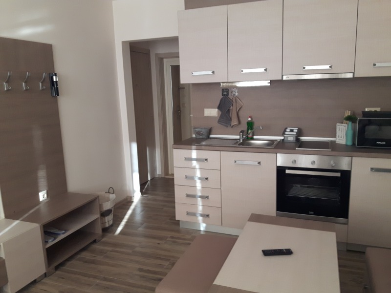 Продава МНОГОСТАЕН, гр. Русе, Родина 1, снимка 2 - Апартаменти - 52779207