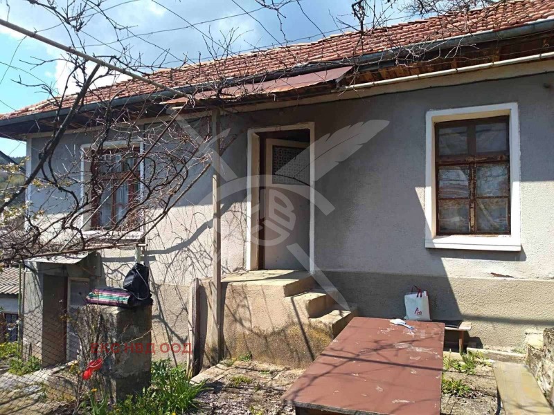 Продава  Къща, област Пловдив, с. Свежен • 34 000 EUR • ID 16781965 — holmes.bg - [1] 