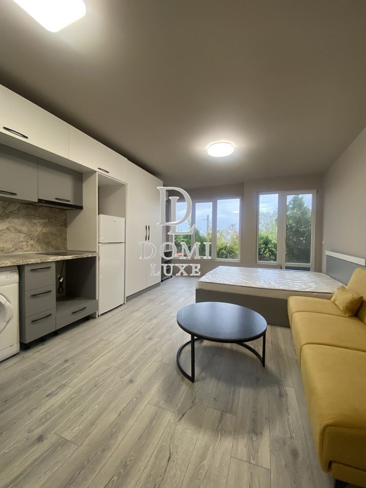 Myytävänä  Studio Varna , m-t Dolna Traka , 40 neliömetriä | 67939216 - kuva [4]