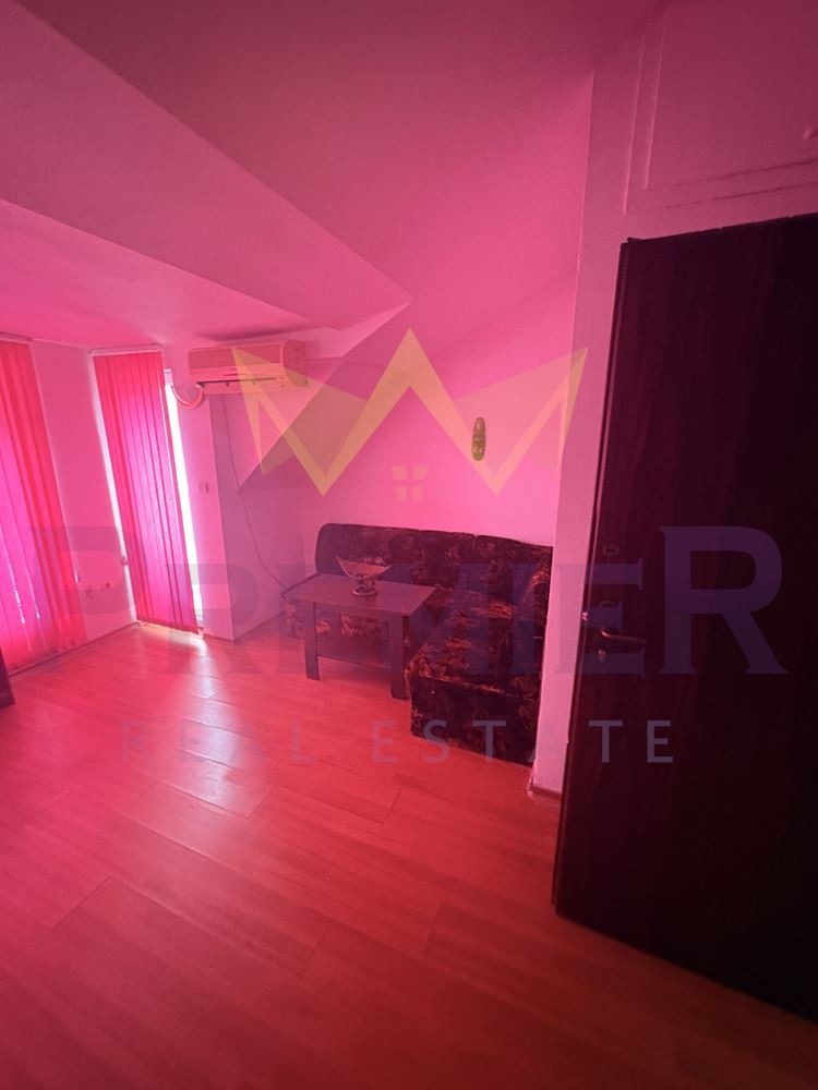 Продава 1-СТАЕН, гр. Бургас, Център, снимка 2 - Апартаменти - 53959272