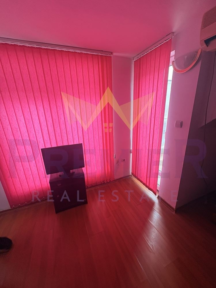 Продава 1-СТАЕН, гр. Бургас, Център, снимка 3 - Апартаменти - 53959272