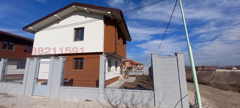 En venta  Casa región Sofia , Bozhurishte , 160 metros cuadrados | 36874510