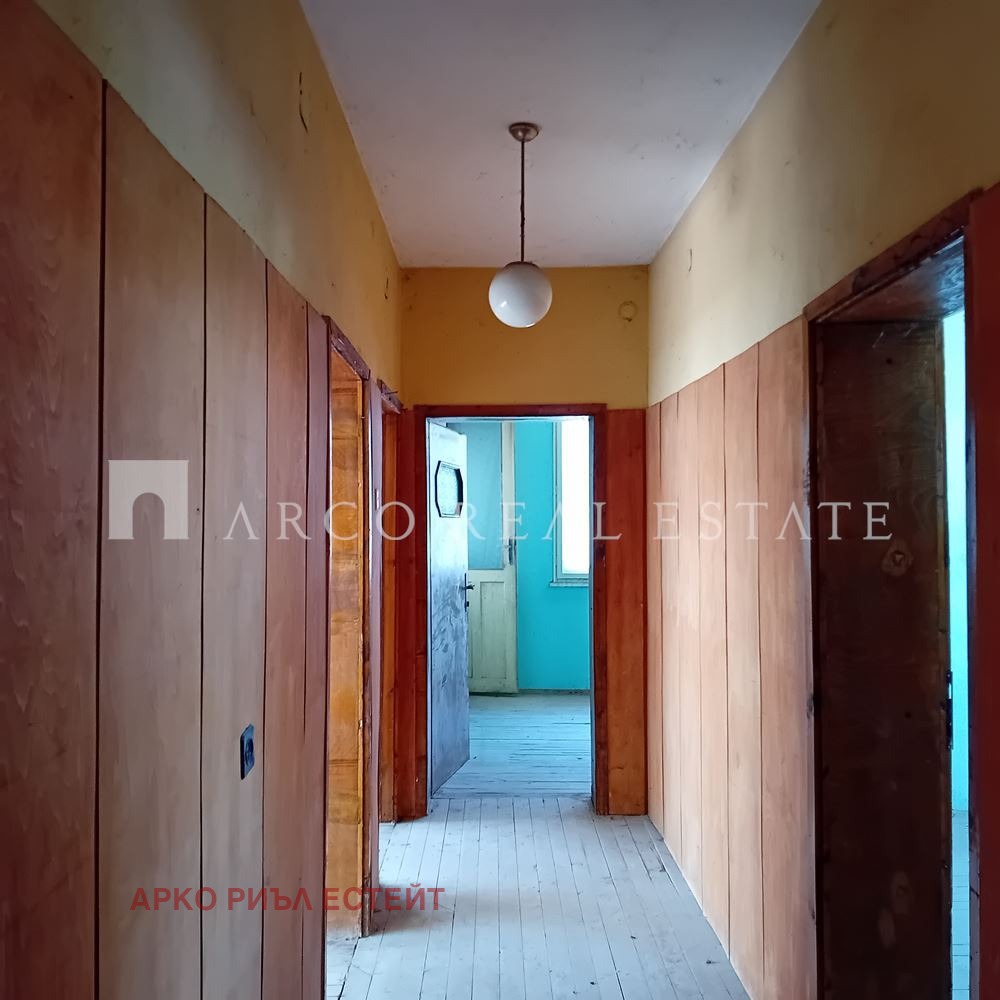 Продава ЕТАЖ ОТ КЪЩА, гр. Вършец, област Монтана, снимка 17 - Етаж от къща - 55295976