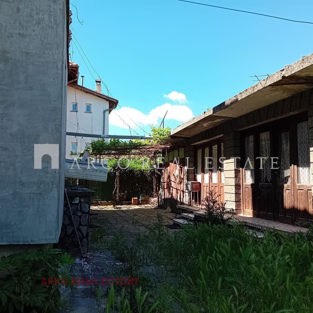 Продава ЕТАЖ ОТ КЪЩА, гр. Вършец, област Монтана, снимка 9 - Етаж от къща - 55295976