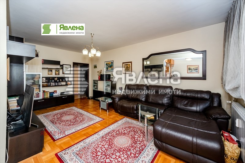 Продава  3-стаен град София , Младост 4 , 100 кв.м | 55870111