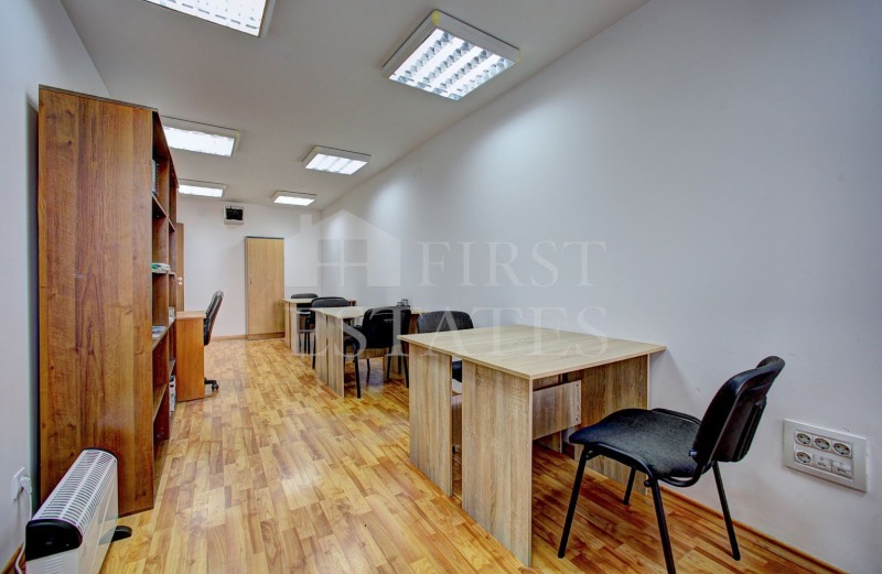 Продава ОФИС, град София, Център • 180000 € / 352049.40 лв. • 13716117 1