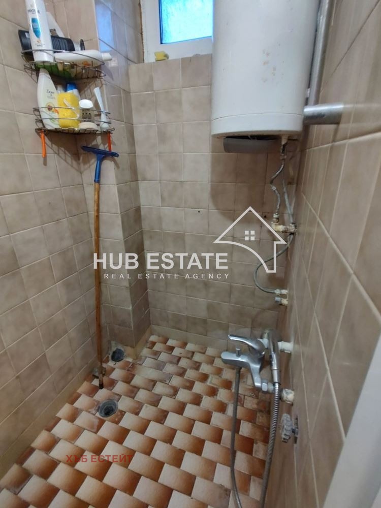 Продава ЕТАЖ ОТ КЪЩА, гр. Добрич, Христо Ботев, снимка 12 - Етаж от къща - 55804656