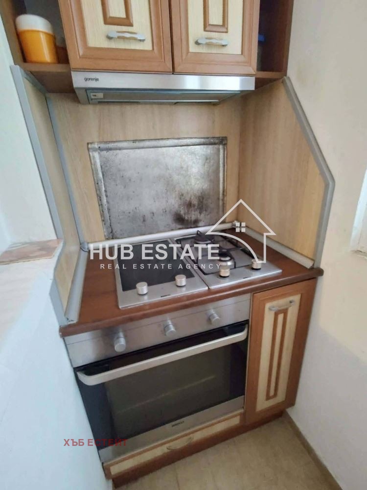 Продава ЕТАЖ ОТ КЪЩА, гр. Добрич, Христо Ботев, снимка 6 - Етаж от къща - 55804656