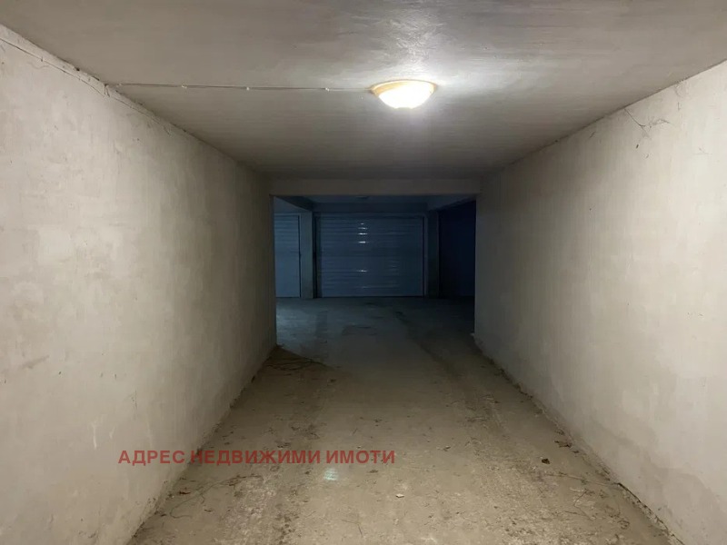 Продава  Гараж град Велико Търново , Център , 21 кв.м | 41639800 - изображение [2]