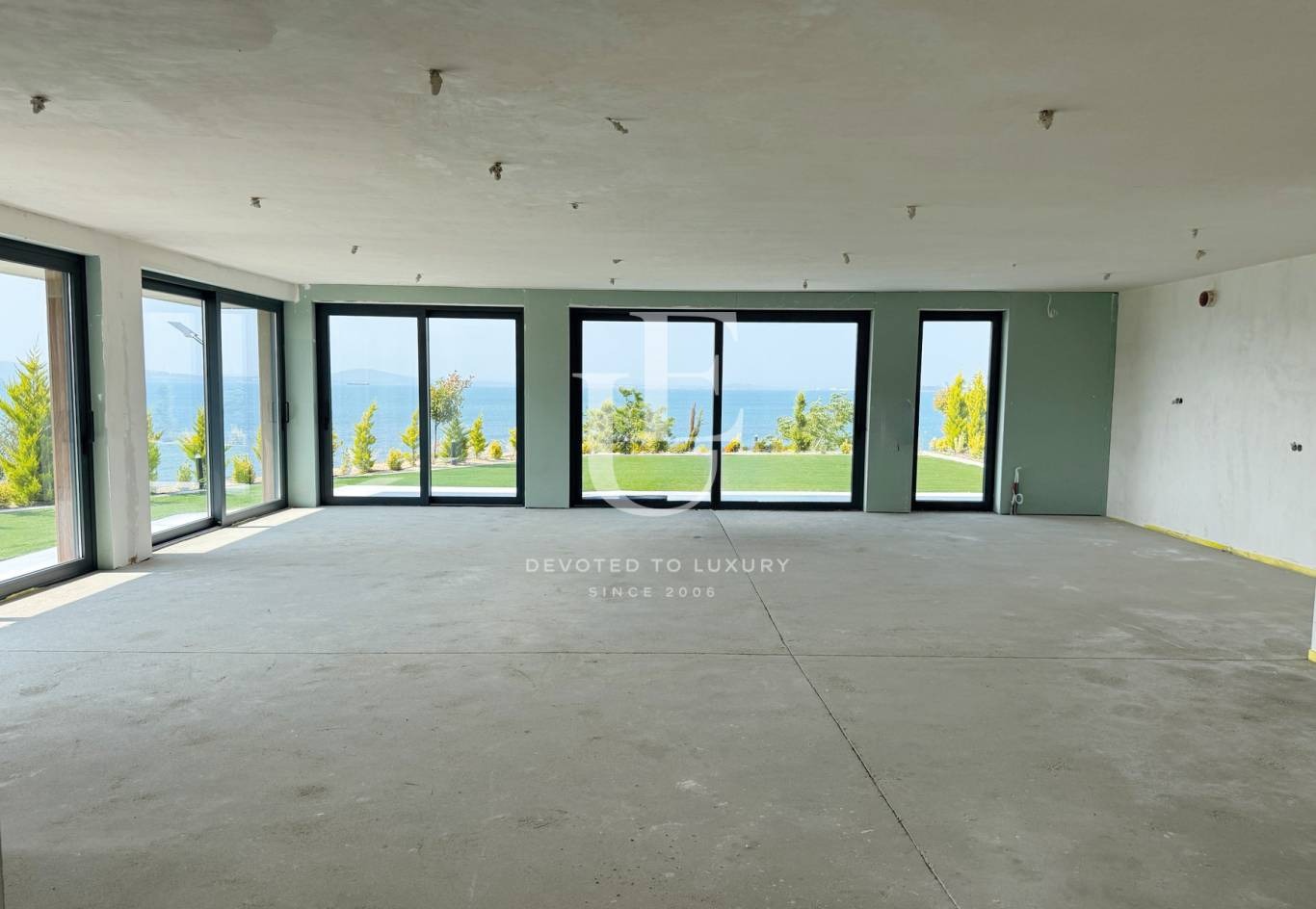 Продава КЪЩА, гр. Бургас, Сарафово, снимка 2 - Къщи - 51213243