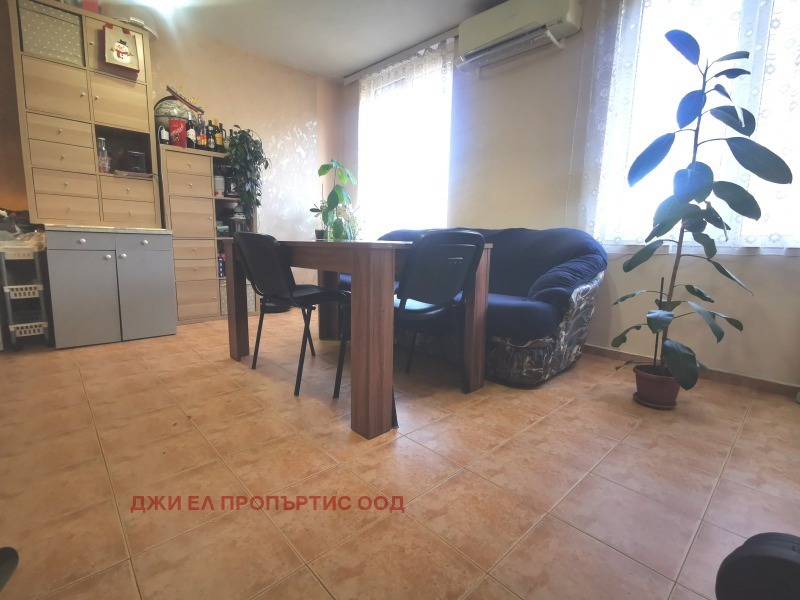 Продава 2-СТАЕН, гр. София, Връбница 2, снимка 2 - Апартаменти - 54224426