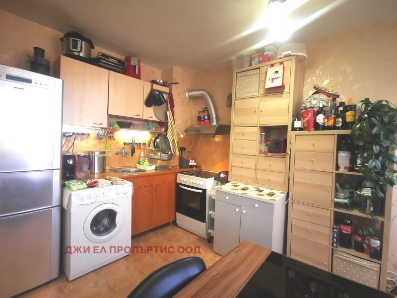 Продава 2-СТАЕН, гр. София, Връбница 2