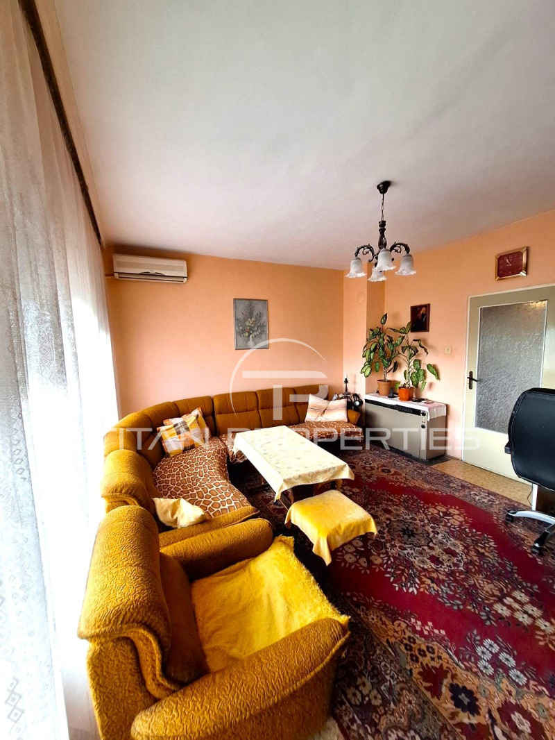 Продава 3-СТАЕН, гр. Пловдив, Център, снимка 2 - Апартаменти - 52377015