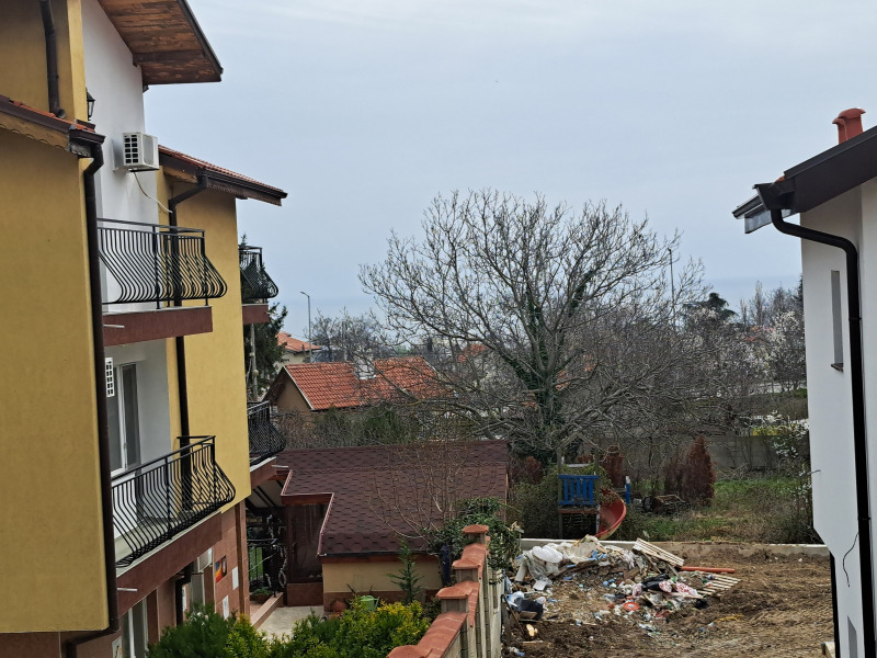 Till salu  Hus Varna , m-t Alen mak , 270 kvm | 68986368 - bild [11]