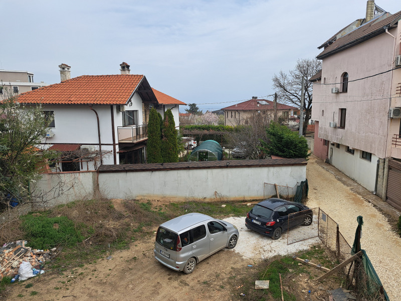 Till salu  Hus Varna , m-t Alen mak , 270 kvm | 68986368 - bild [10]
