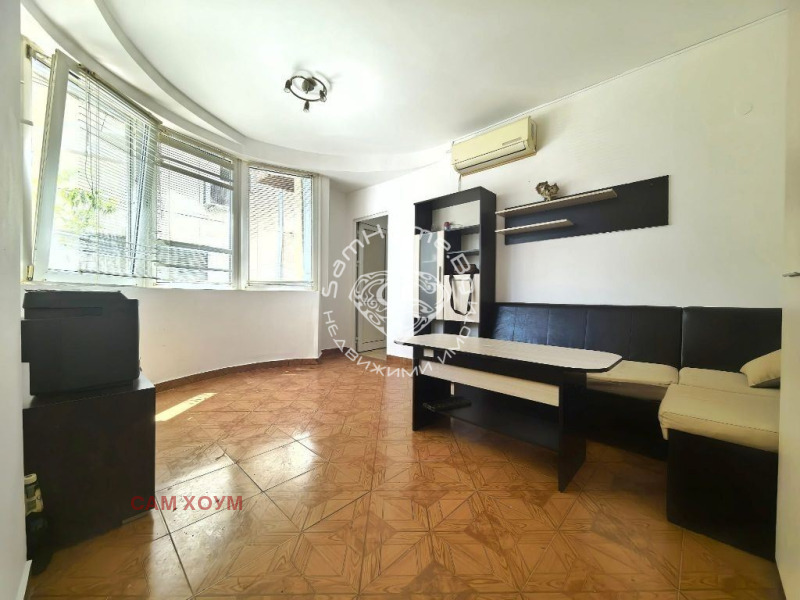 Til salgs  Studio Varna , Vinitsa , 32 kvm | 89957417