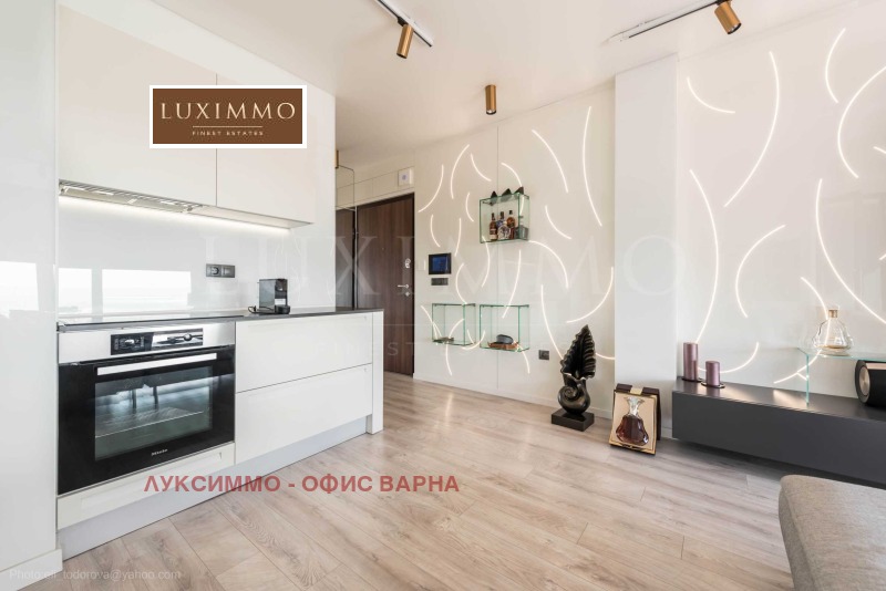 Продава 2-СТАЕН, гр. Варна, м-т Горна Трака, снимка 15 - Aпартаменти - 49096163