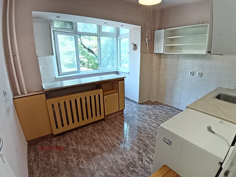 Продава 3-СТАЕН, гр. София, Иван Вазов, снимка 12 - Апартаменти - 52827943