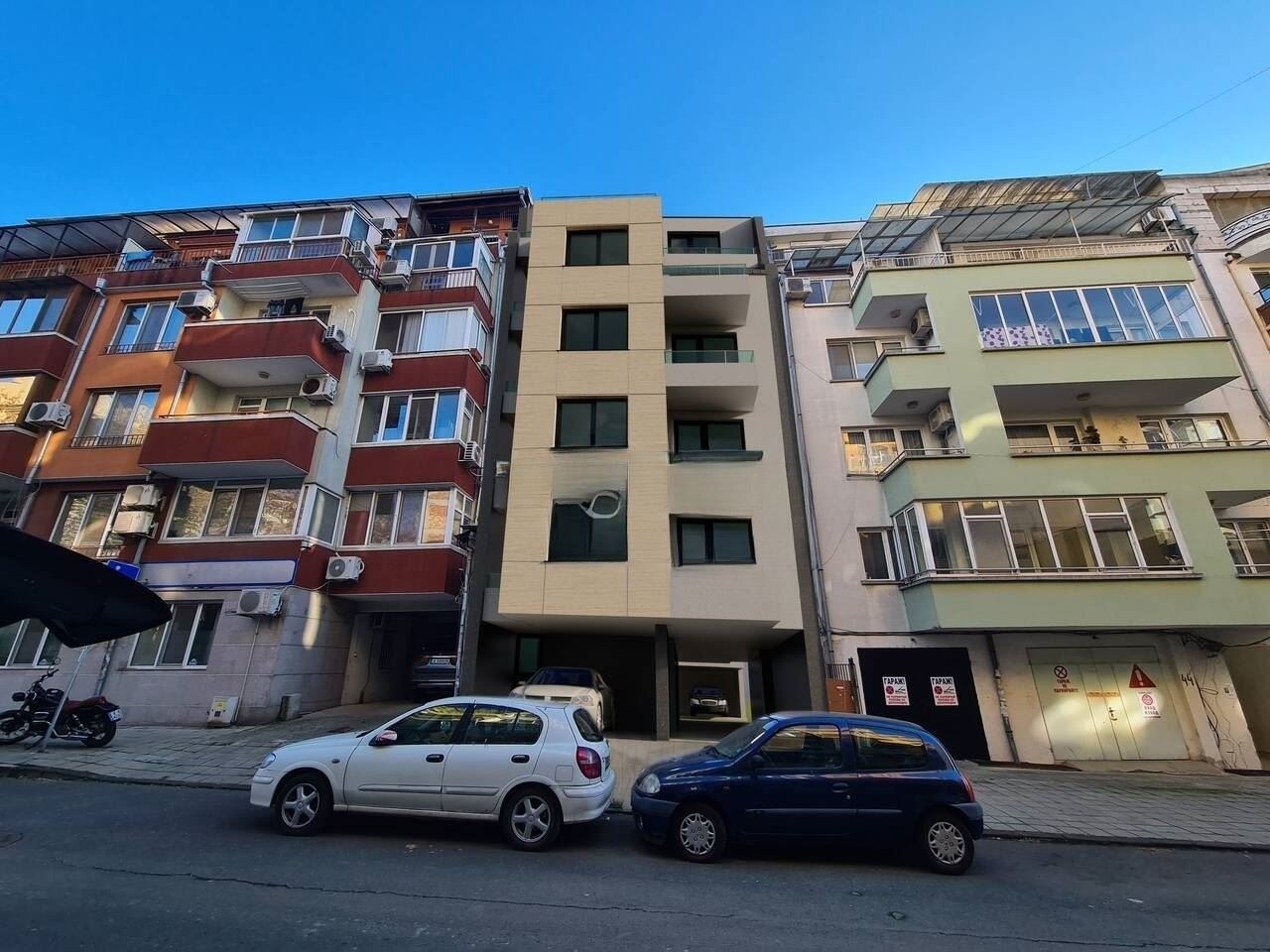Продава 3-СТАЕН, гр. Бургас, Възраждане