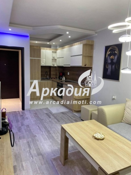 Продава 2-СТАЕН, гр. Пловдив, Кючук Париж, снимка 2 - Aпартаменти - 46908143