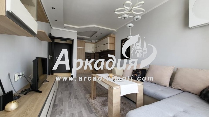 Продава 2-СТАЕН, гр. Пловдив, Кючук Париж, снимка 1 - Aпартаменти - 46908143