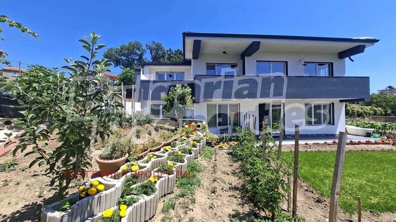 À venda  Casa região Varna , Biala , 234 m² | 82515533
