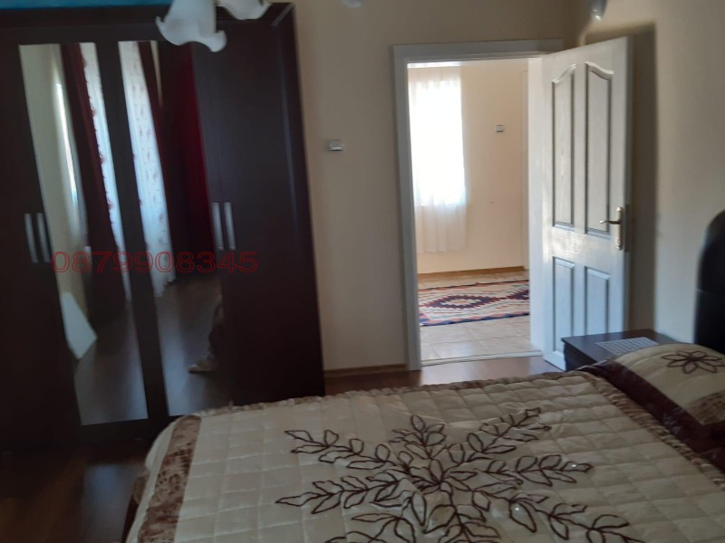 Продава КЪЩА, гр. Омуртаг, област Търговище, снимка 9 - Къщи - 52779141