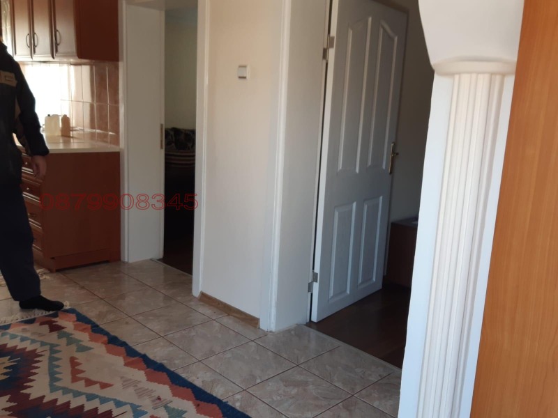 Продава КЪЩА, гр. Омуртаг, област Търговище, снимка 3 - Къщи - 52779141