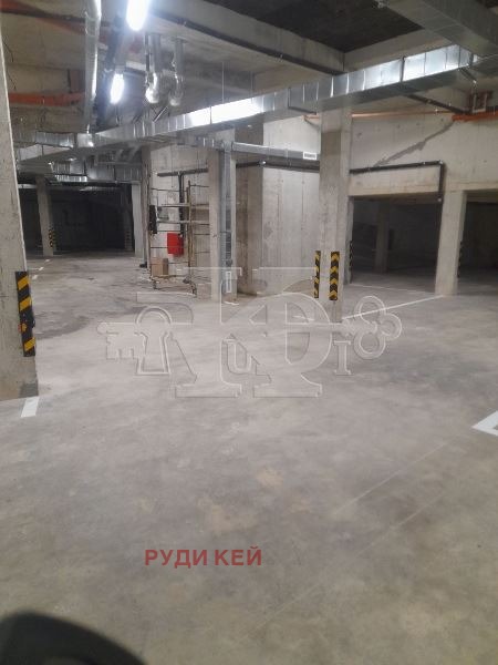 Продава ГАРАЖ, ПАРКОМЯСТО, гр. Варна, Победа, снимка 2 - Гаражи и паркоместа - 52439951