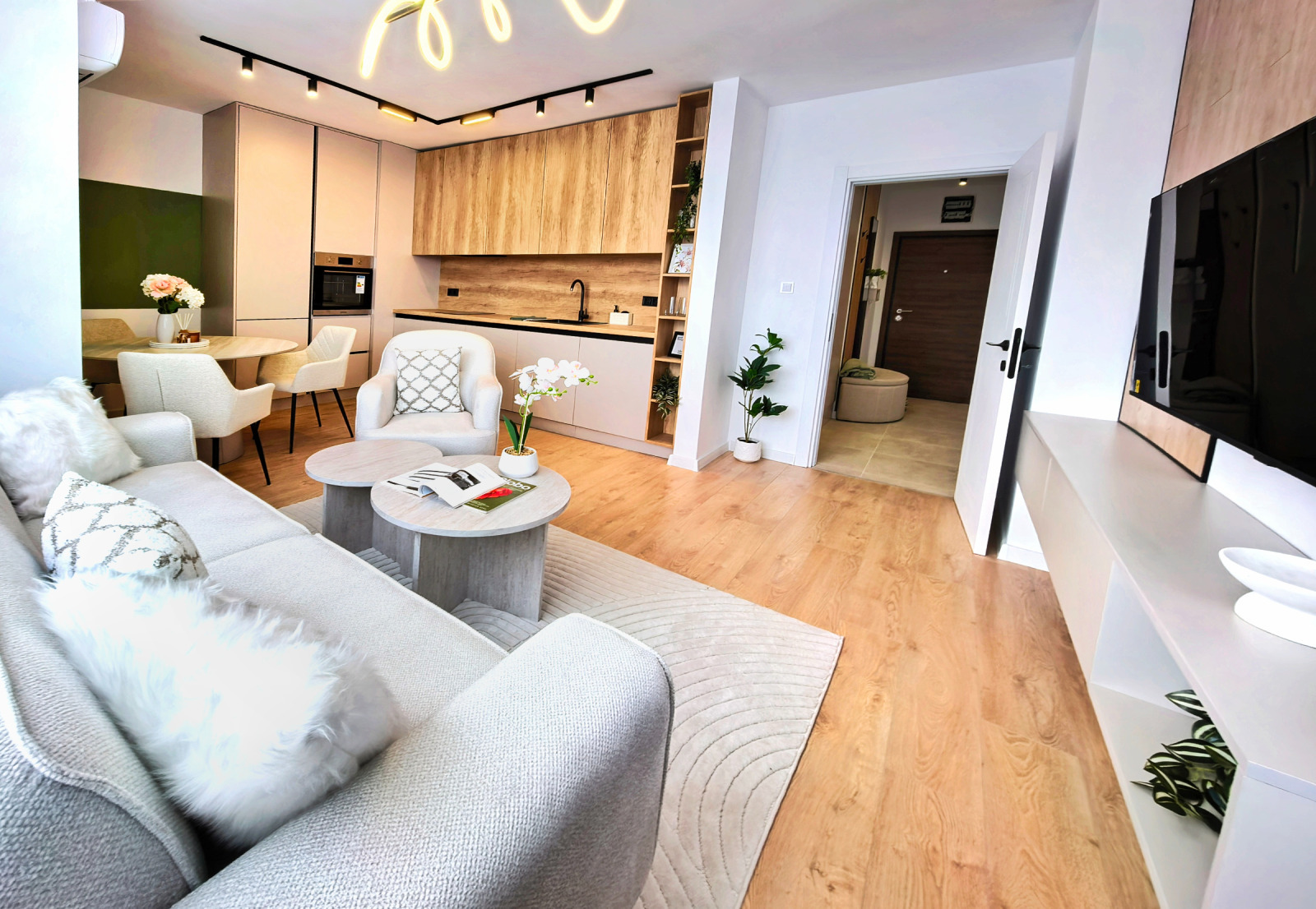 Продава 3-СТАЕН, гр. Пловдив, Тракия, снимка 8 - Апартаменти - 54280005